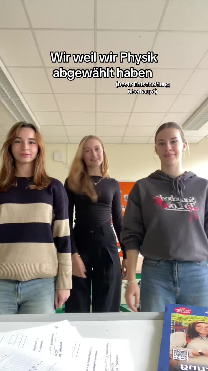 POV: Die Abschlusshoodies sind endlich da!
